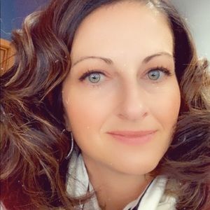 Meet your Posher, Jeanne